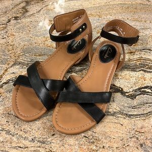 Clarks Artisan SZ8 Black/Beige sandal